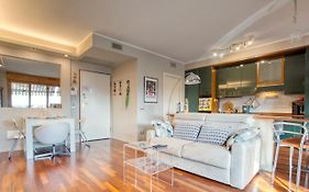 Caseospitali - Casa Di Bibi, Colorato Ed Elegante Bilocale Vicino Al Naviglio Martesana Per 4