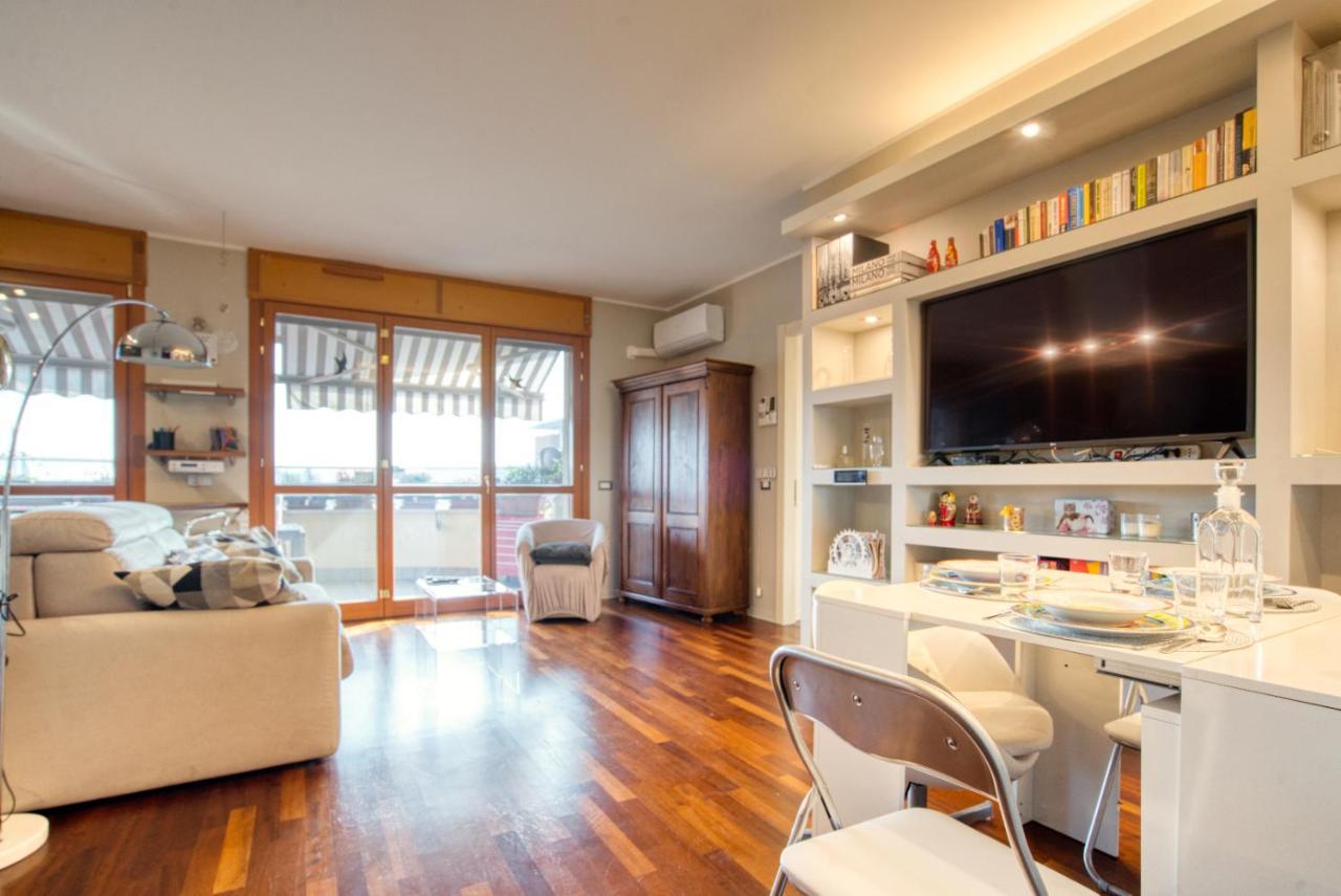 Caseospitali - Casa Di Bibi, Colorato Ed Elegante Bilocale Vicino Al Naviglio Martesana Per 4 Vimodrone Extérieur photo